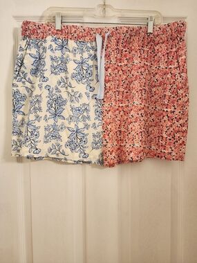 Simply Southern Dual-Panel Coral and Blue Floral Short